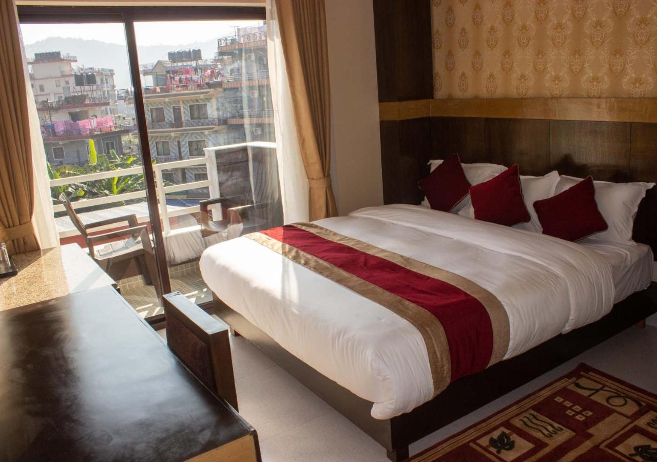 Hotel Silverline Pokhara Exterior photo